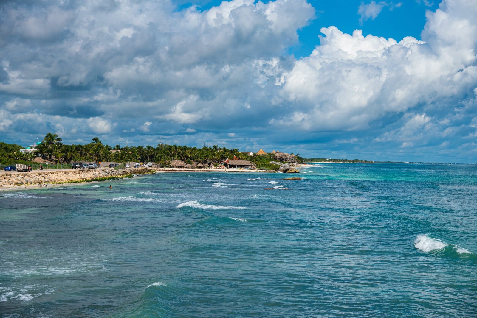 playa tulum mar palmeras